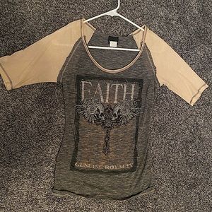 Daytrip mid sleeve top